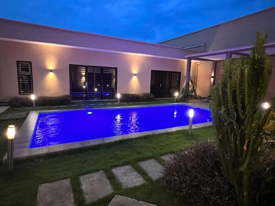 Villa 4 Chambres Avec Piscine Sur Kribi Exterior photo